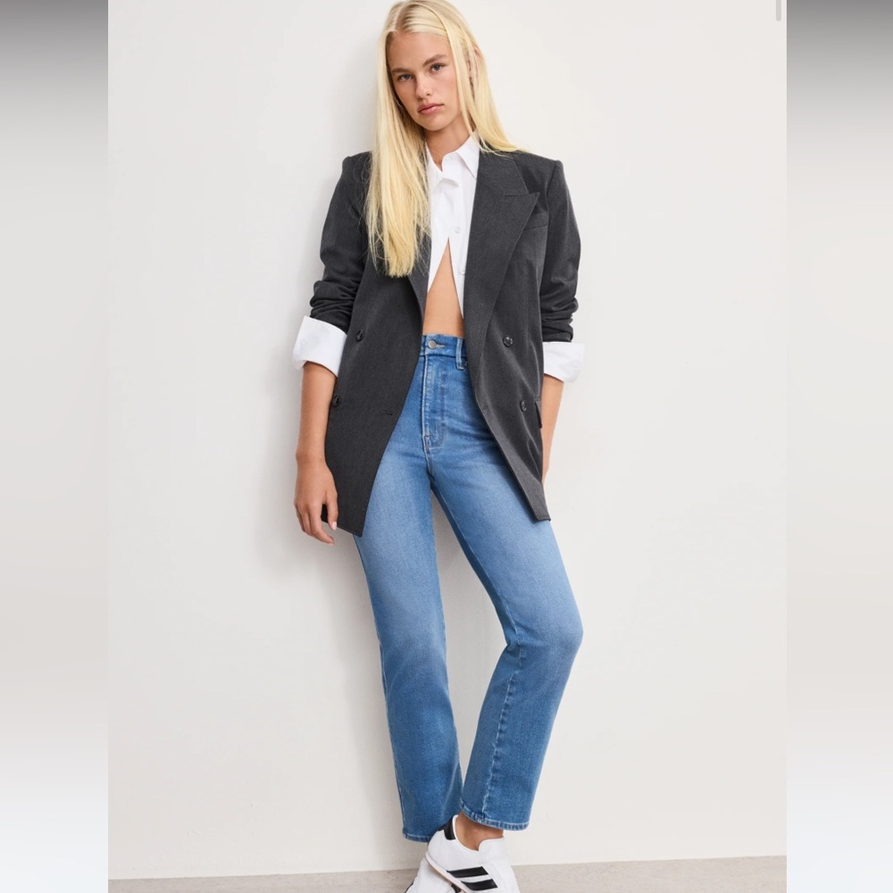 Good American Good Curve Straight Jeans